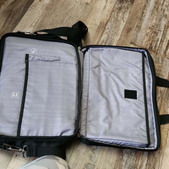 Xenon 3 Toploader Briefcase, Fits Devices Up‎ To 15.6", Polyester Black - Picture 12 of 15